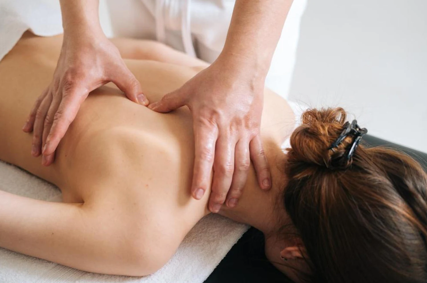 Oil relaxing massage in San Diego — gentle full-body work at Lina Massage Spa